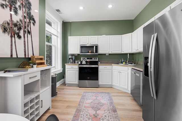 910 Main Street, Covington, KY 41011