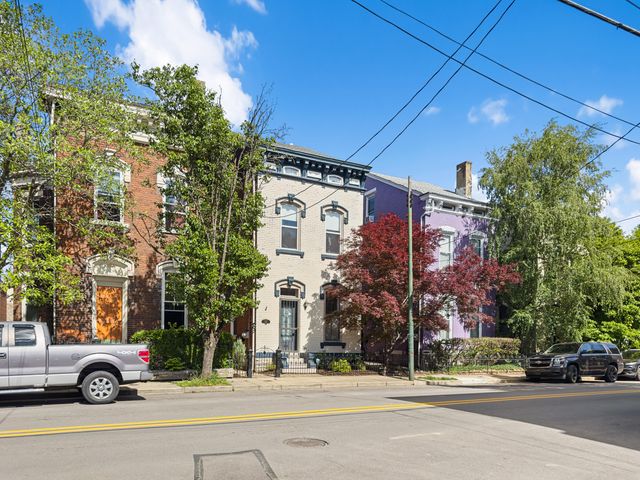 910 Main Street, Covington, KY 41011