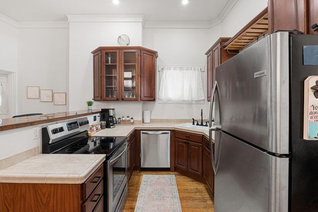 910 Main Street, Covington, KY 41011