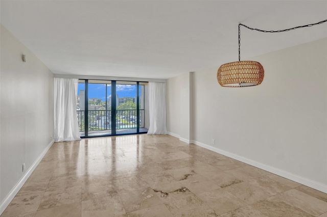4 Royal Palm Way 503, Boca Raton, FL 33432
