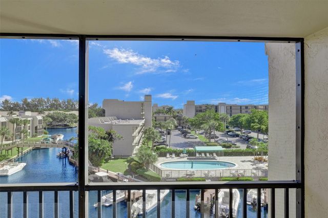 4 Royal Palm Way 503, Boca Raton, FL 33432