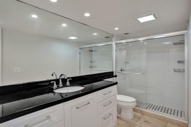 4 Royal Palm Way 503, Boca Raton, FL 33432