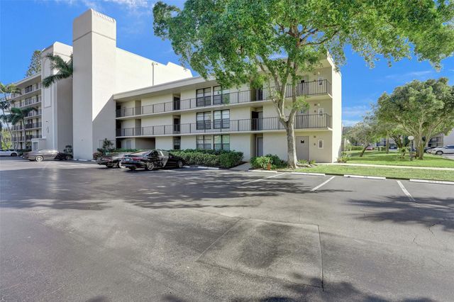 4 Royal Palm Way 503, Boca Raton, FL 33432
