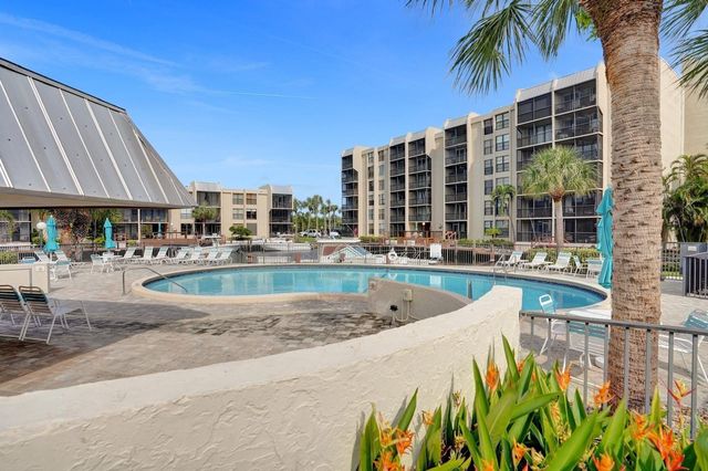 4 Royal Palm Way 503, Boca Raton, FL 33432