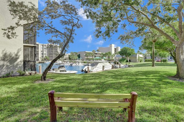 4 Royal Palm Way 503, Boca Raton, FL 33432