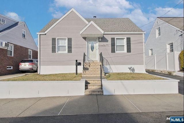 207 Lafayette Avenue, Lyndhurst, NJ 07071