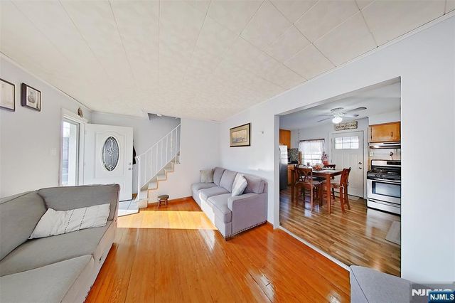 207 Lafayette Avenue, Lyndhurst, NJ 07071