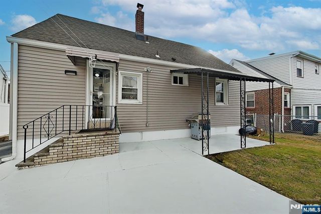 207 Lafayette Avenue, Lyndhurst, NJ 07071