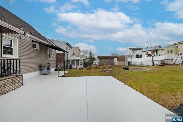 207 Lafayette Avenue, Lyndhurst, NJ 07071