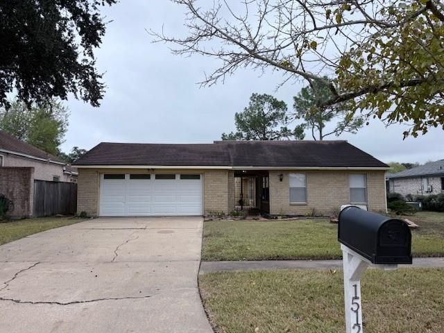 15123 Chasehill Drive, Houston, TX 77489