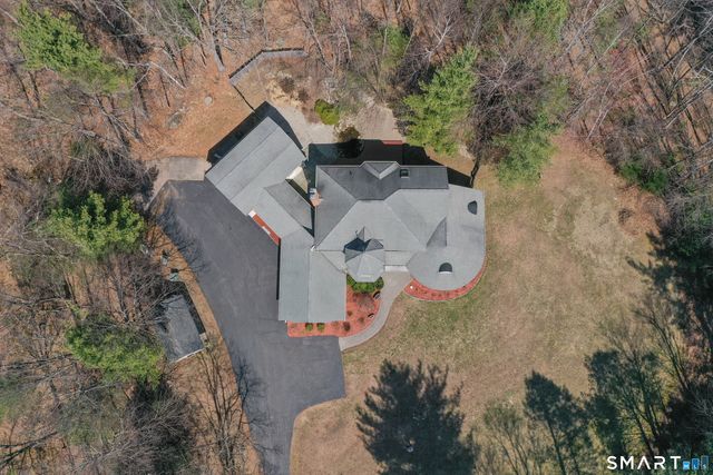 35 Hanson Road, Canton, CT 06019