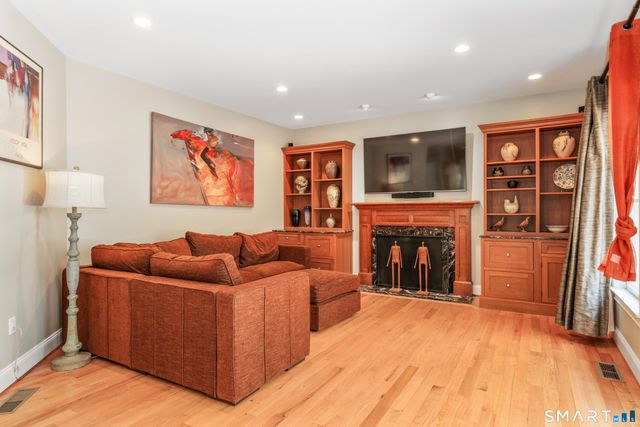 35 Hanson Road, Canton, CT 06019