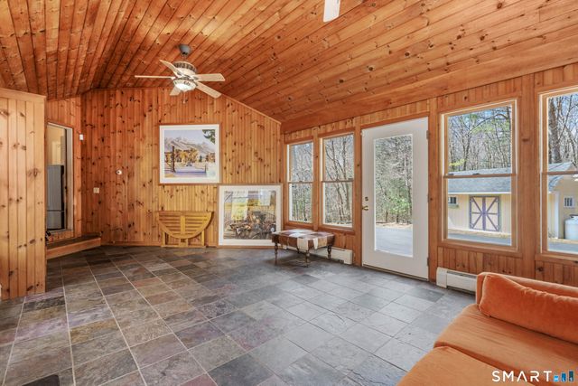 35 Hanson Road, Canton, CT 06019