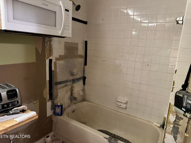 30 Holden Hollow, Jamestown, TN 38556