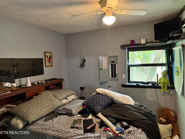 30 Holden Hollow, Jamestown, TN 38556