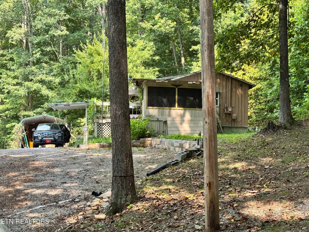 30 Holden Hollow, Jamestown, TN 38556