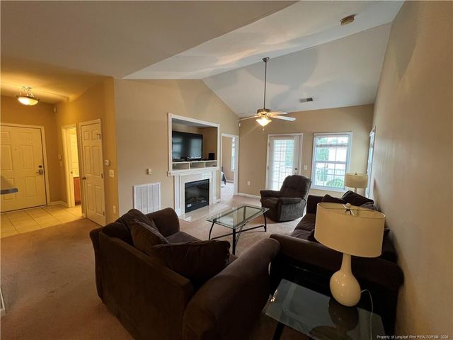 621 Marshtree Lane 305, Fayetteville, NC 28314