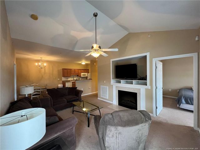 621 Marshtree Lane 305, Fayetteville, NC 28314