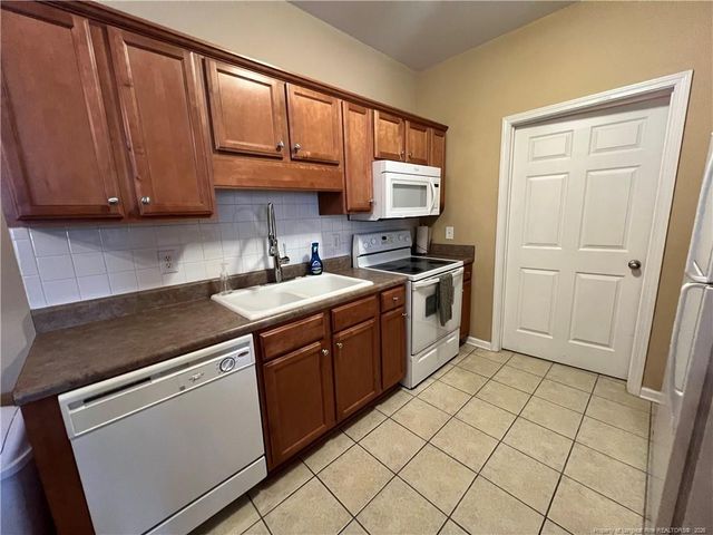 621 Marshtree Lane 305, Fayetteville, NC 28314