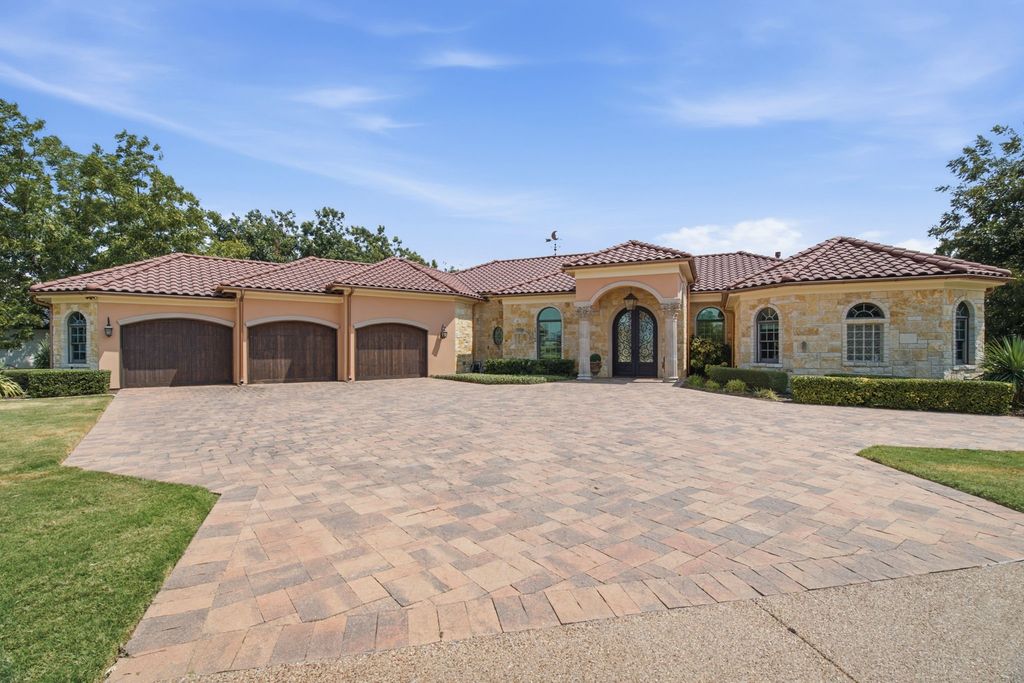 1000 Catalina Bay Boulevard, Granbury, TX 76048 — exterior