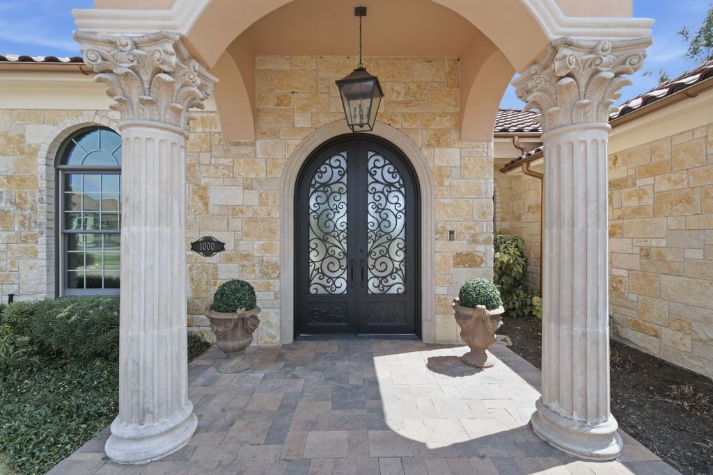 1000 Catalina Bay Boulevard, Granbury, TX 76048 — photo 3