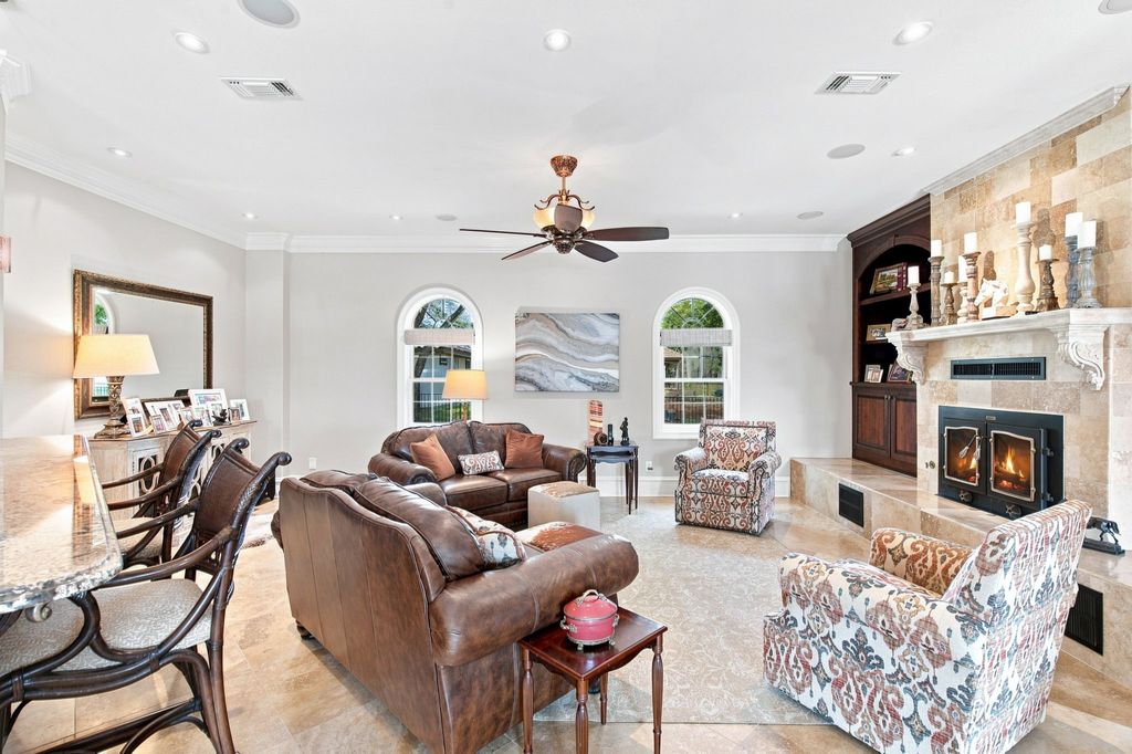 1000 Catalina Bay Boulevard, Granbury, TX 76048 — photo 5