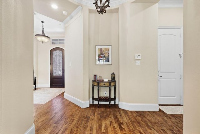 2809 Creekway Drive, Carrollton, TX 75010