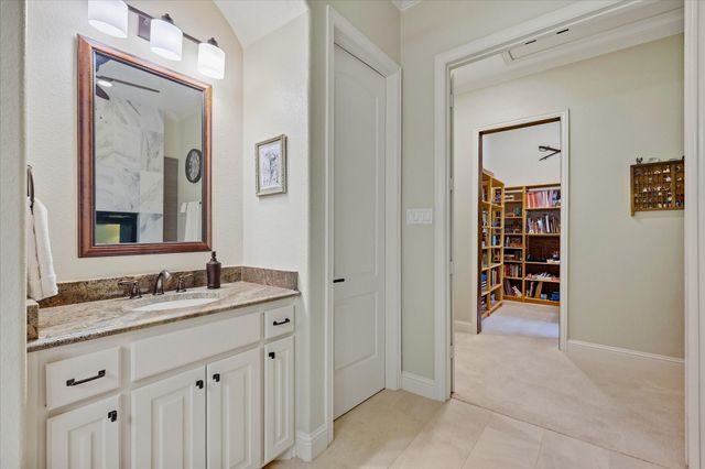 2809 Creekway Drive, Carrollton, TX 75010