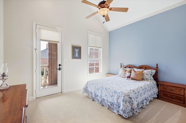 2809 Creekway Drive, Carrollton, TX 75010