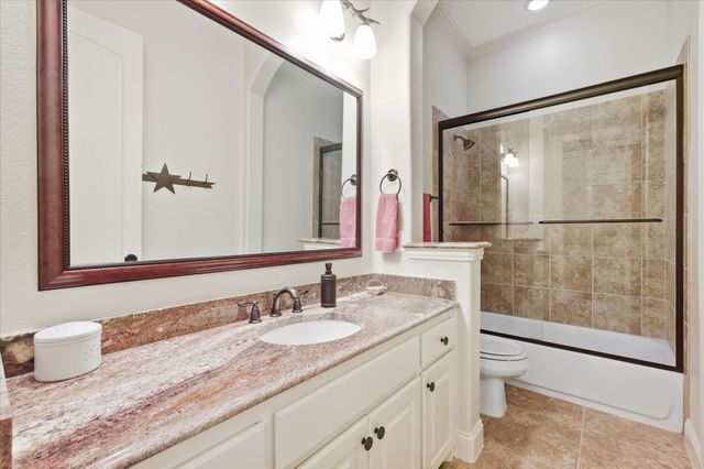 2809 Creekway Drive, Carrollton, TX 75010