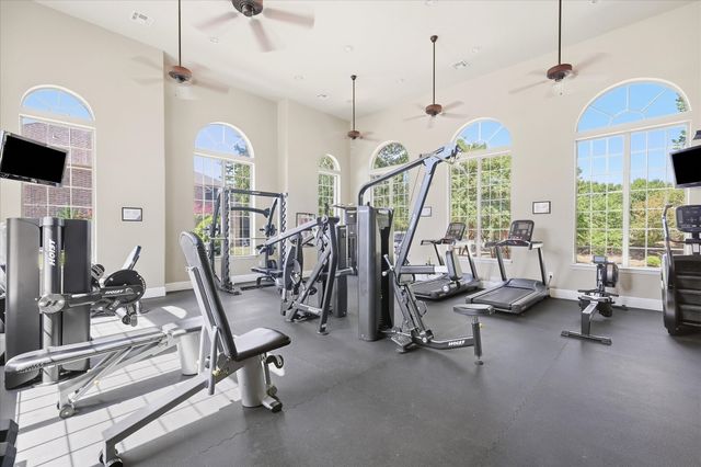2809 Creekway Drive, Carrollton, TX 75010