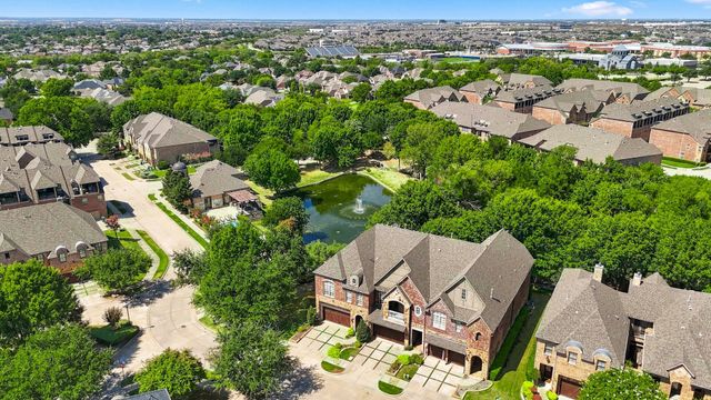 2809 Creekway Drive, Carrollton, TX 75010