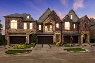 2809 Creekway Drive, Carrollton, TX 75010
