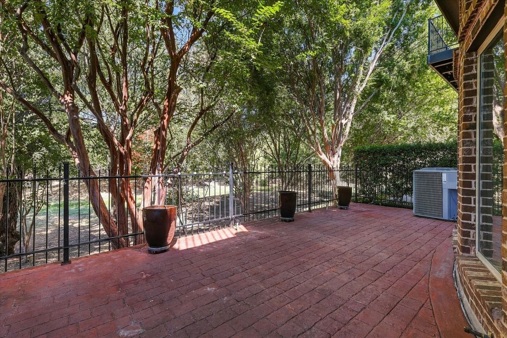 2809 Creekway Drive, Carrollton, TX 75010 — photo 3