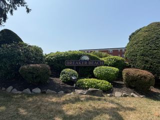 181 Melba Street APT 120, Milford, CT 06460