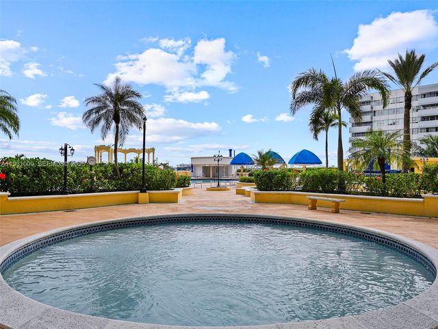 7601 E Treasure Dr 711, North Bay Village, FL 33141