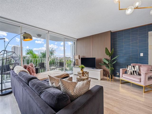 7601 E Treasure Dr 711, North Bay Village, FL 33141