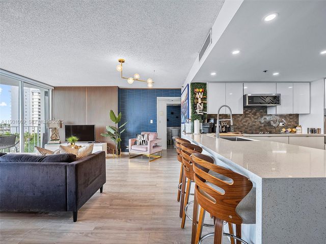 7601 E Treasure Dr 711, North Bay Village, FL 33141