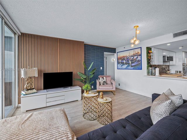 7601 E Treasure Dr 711, North Bay Village, FL 33141