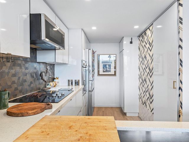 7601 E Treasure Dr 711, North Bay Village, FL 33141