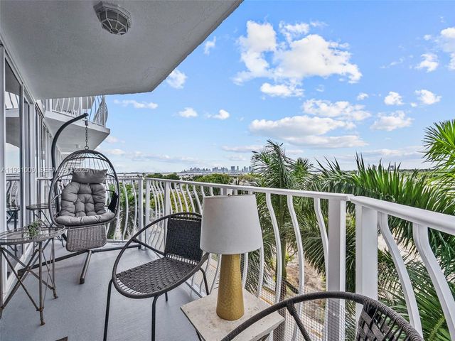 7601 E Treasure Dr 711, North Bay Village, FL 33141