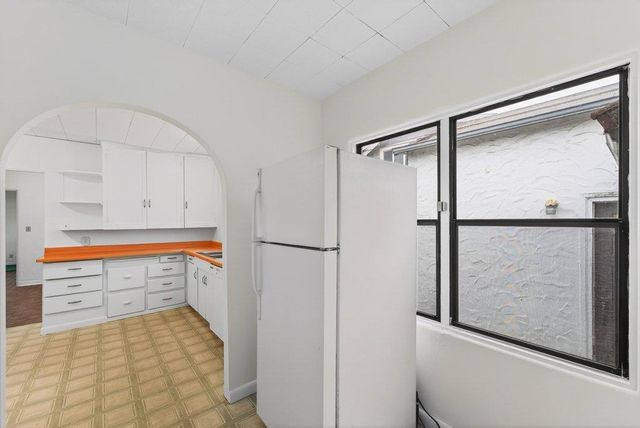 215 Cayuga Street, Santa Cruz, CA 95062