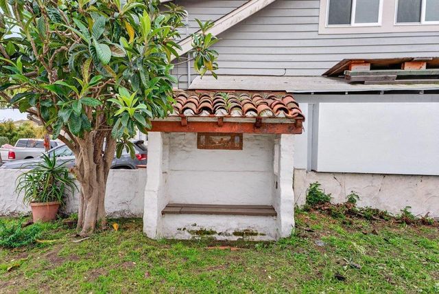 215 Cayuga Street, Santa Cruz, CA 95062