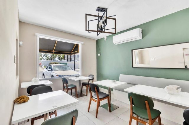 3038 AVENIDA ISLA VERDE AVENUE, Carolina, PR 00979