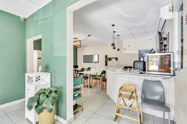 3038 AVENIDA ISLA VERDE AVENUE, Carolina, PR 00979