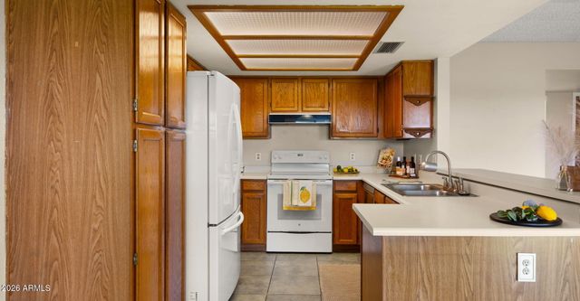 9425 W MCRAE Way, Peoria, AZ 85382