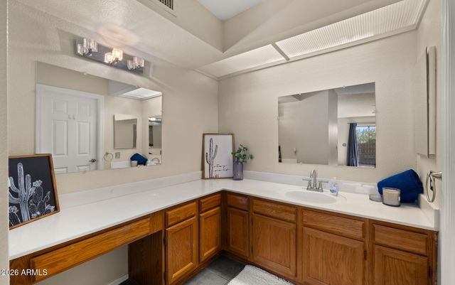 9425 W MCRAE Way, Peoria, AZ 85382