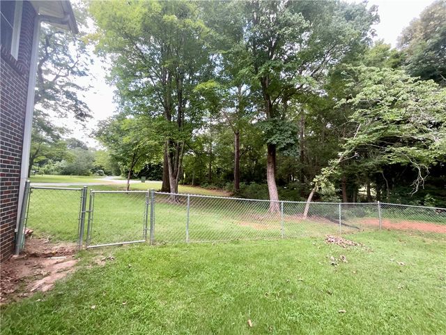 202 Muller Road, Walhalla, SC 29691