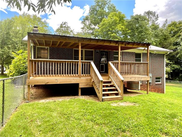 202 Muller Road, Walhalla, SC 29691