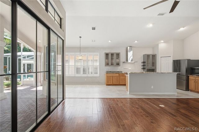 653 W Doerr Path, Hernando, FL 34442